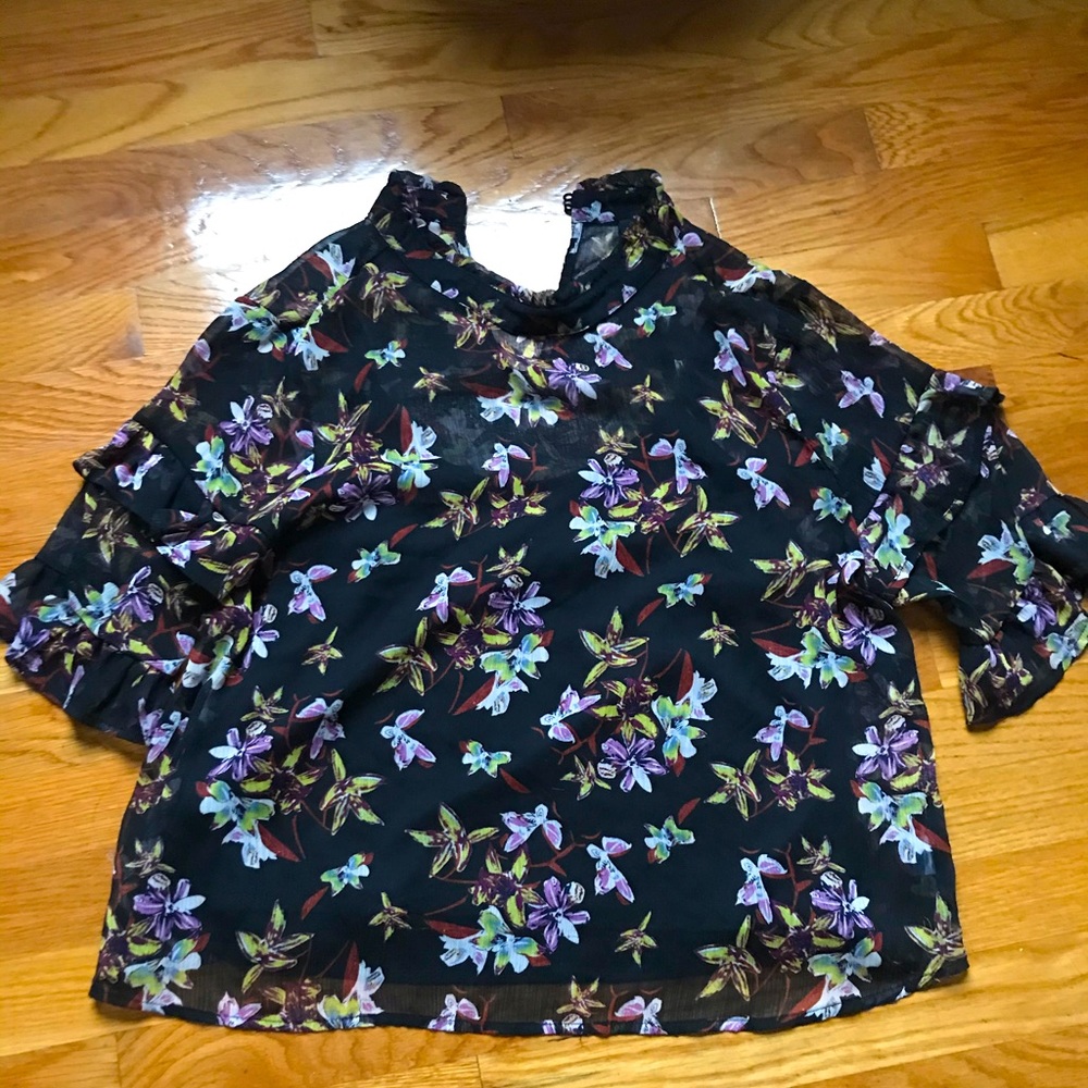 Floral top